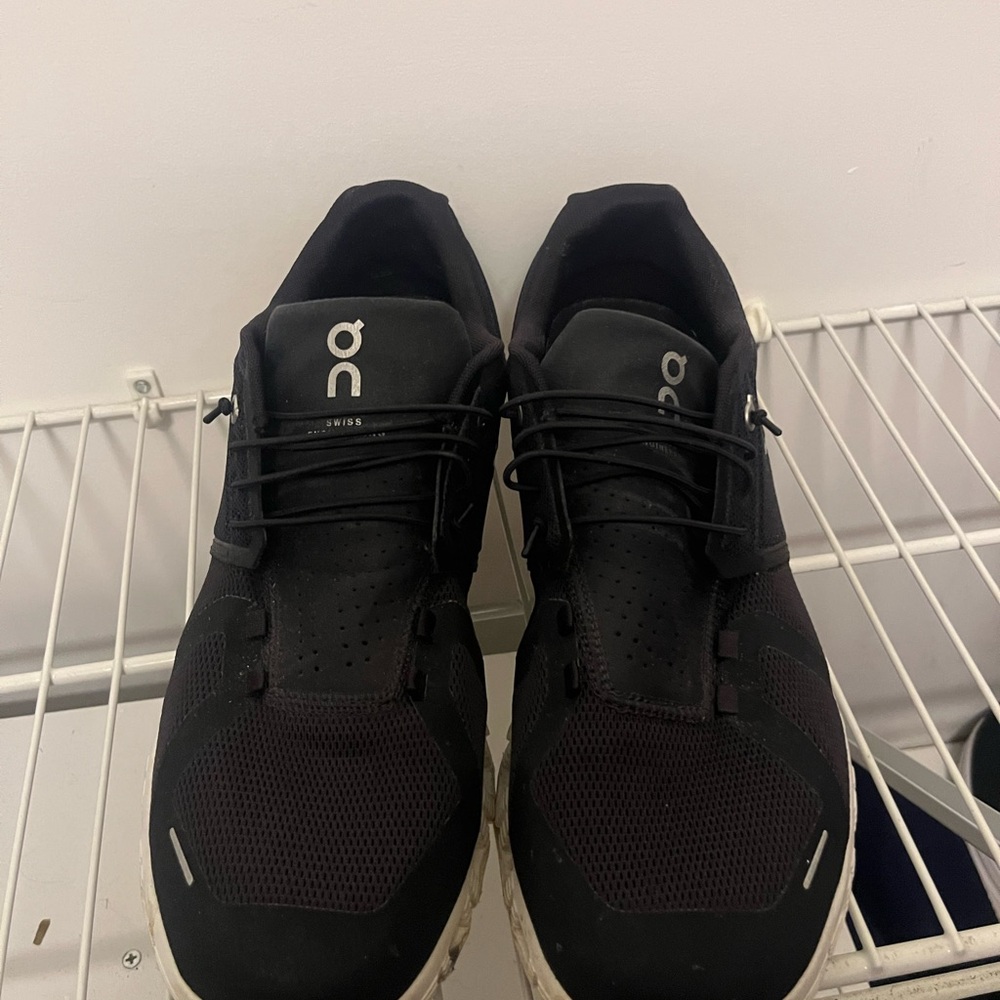 On Cloud Running Running Men’s Cloudswift Black Running Shoes